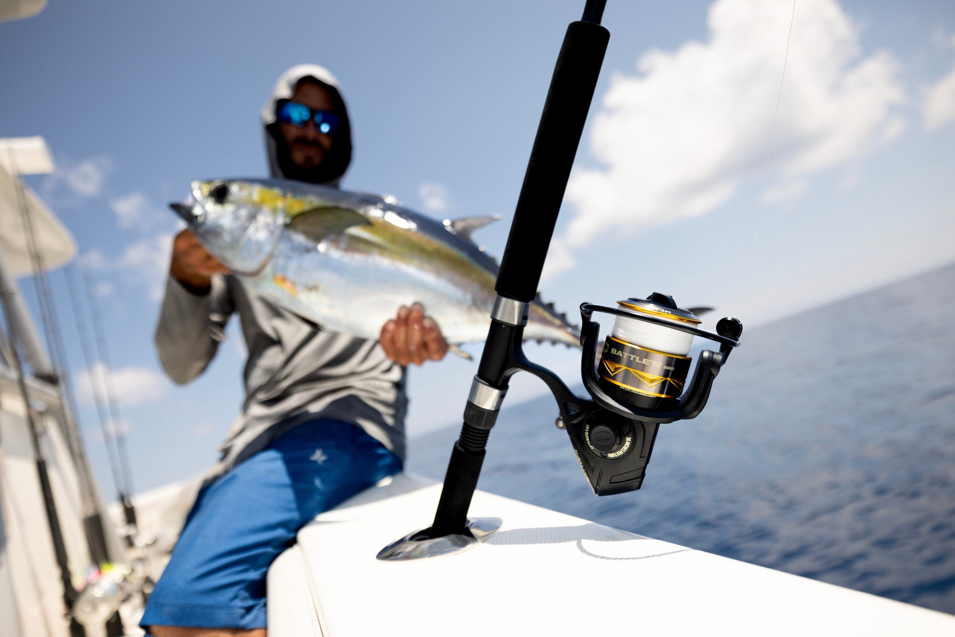Battle IV LS Tuna Boat Image | Penn®